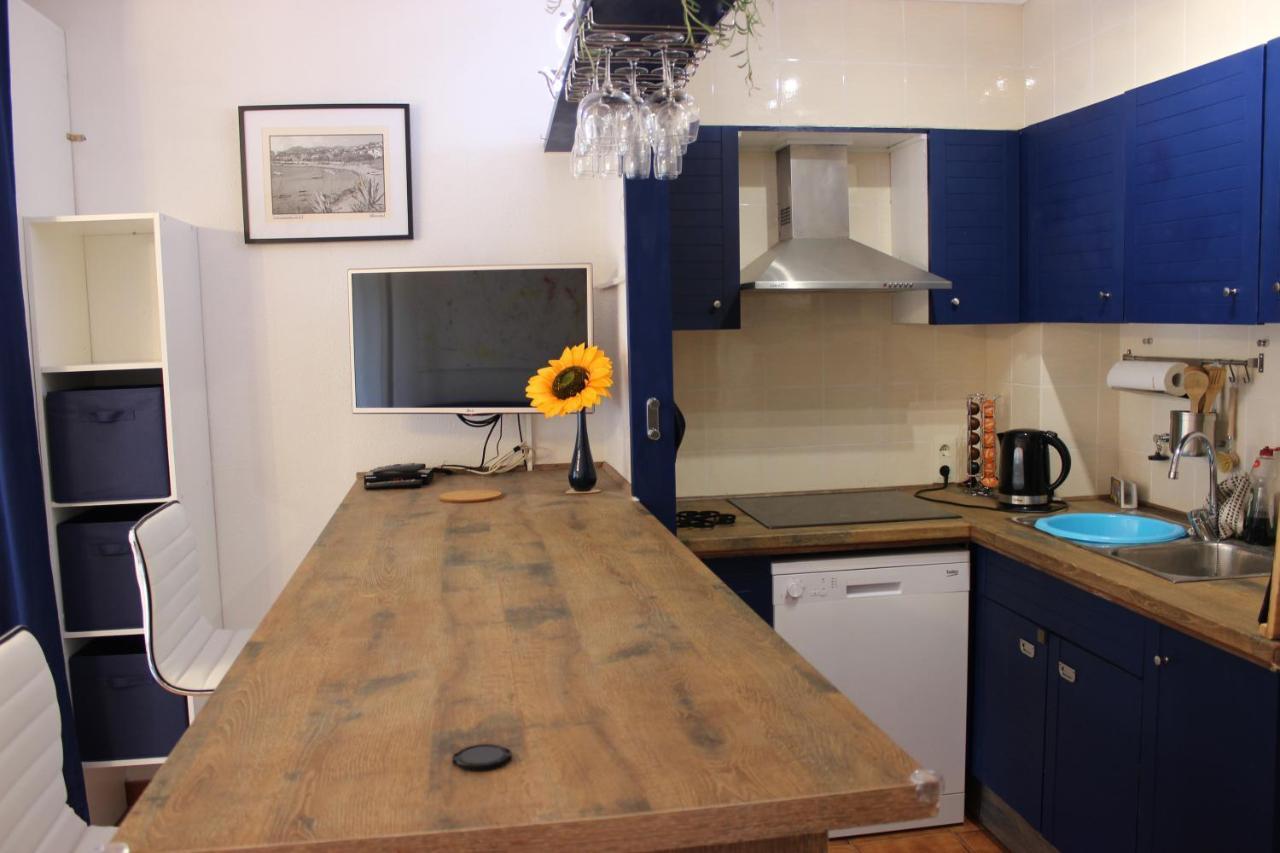 Luxury 4 Bed Apartment On Coastal Footpath At Cap Ras Llança Eksteriør bilde